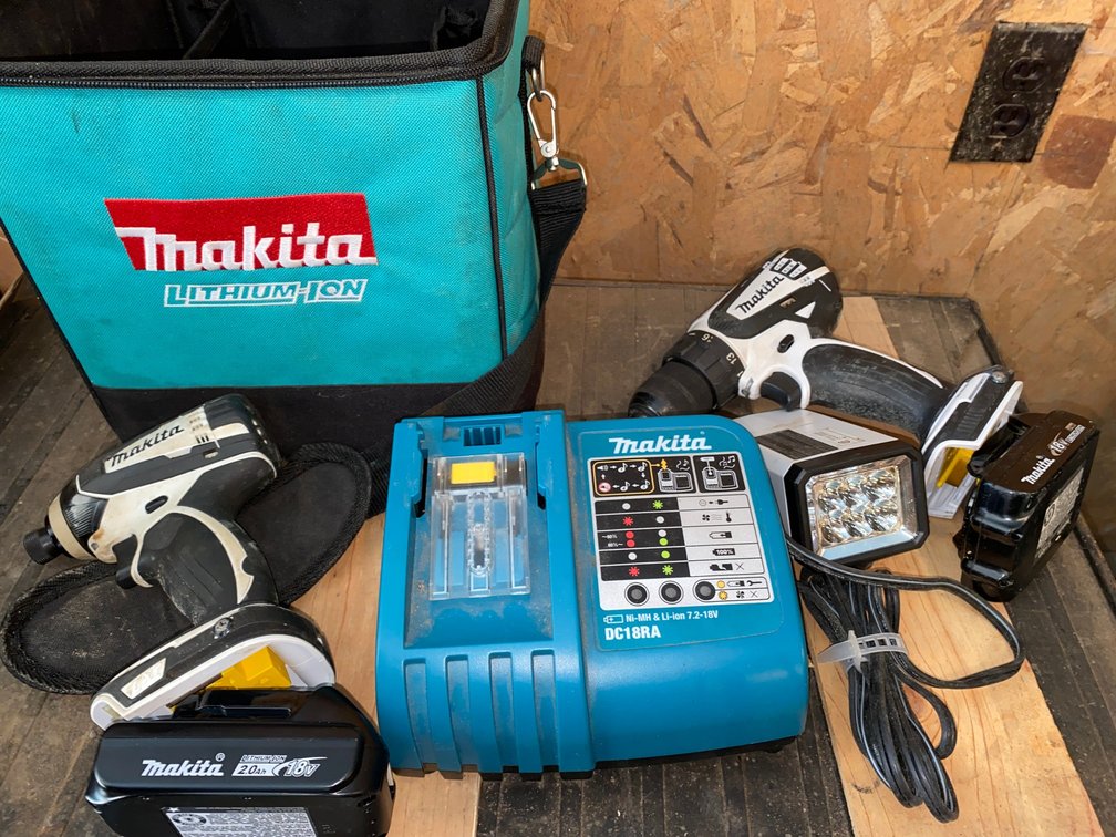Makita Lithium-Ion Tool Set