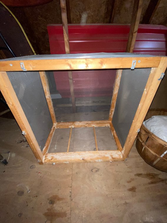 Screened Cage