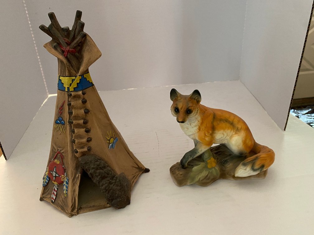Two Figurines: Fox and a Tipi