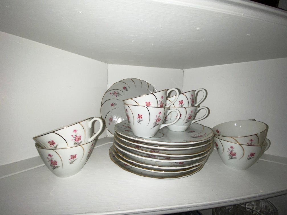 Teacups and saucers