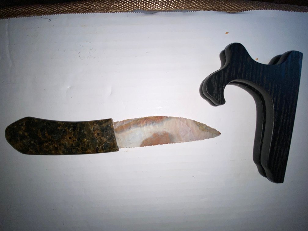 Custom crafted knife with easel display stand