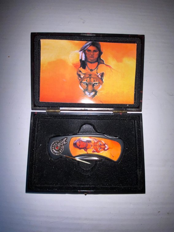 Graphic Knife in Case