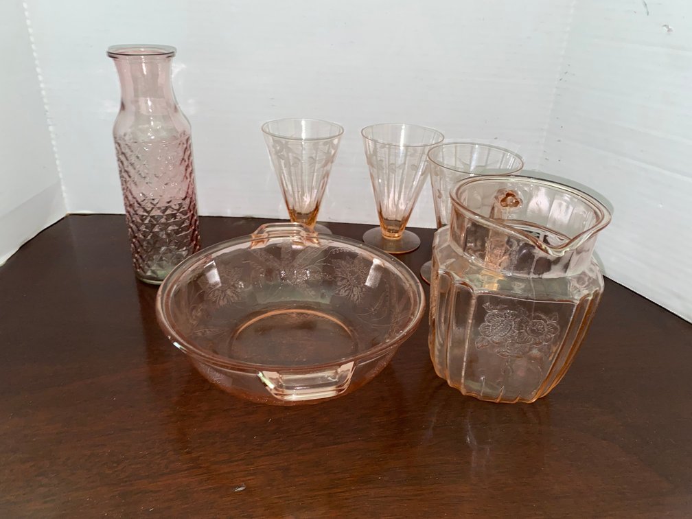 Assorted Pink Depression Glass Tableware