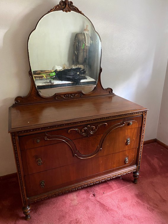 Dresser with Oval Mirror