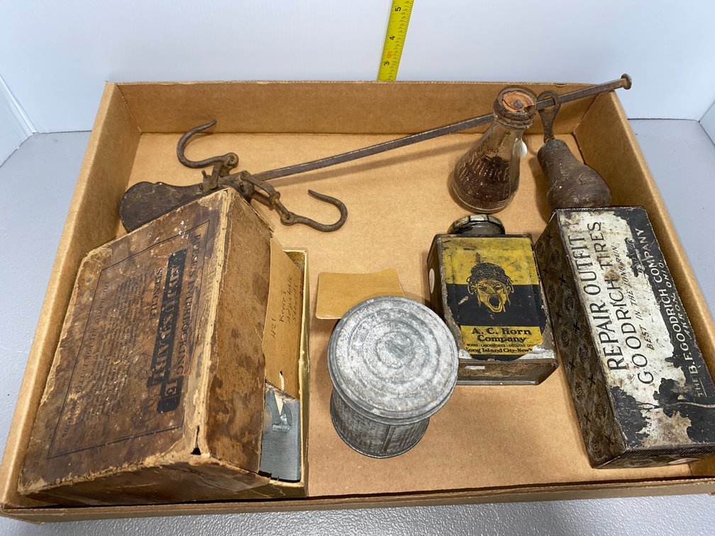 Vintage Stencils, Scale and Containers