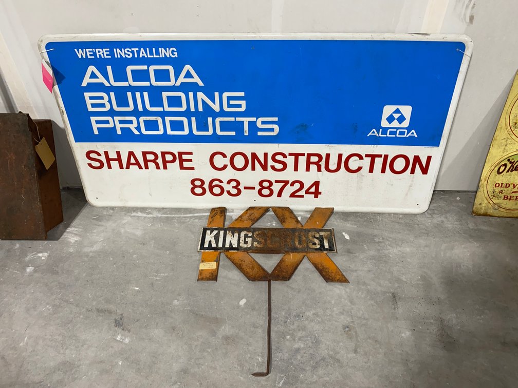 Kingscrost and Sharp Construction Signs