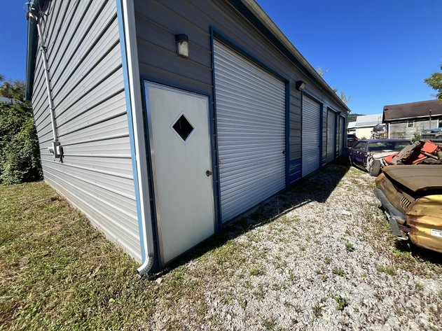 Image for 4-Bay Commercial Garage with Apartment in Marmet