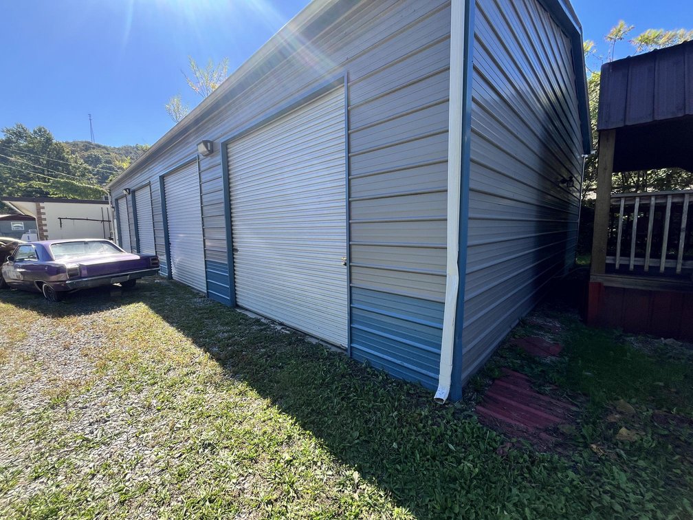 Image for 4-Bay Commercial Garage with Apartment in Marmet
