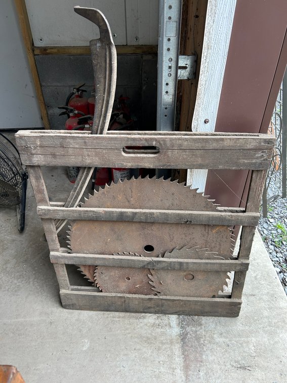 3 Saw blades in wooden case with a scythe head included