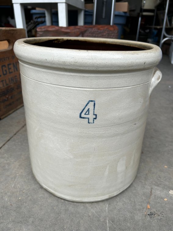 Cream #4 crock with attached handles
