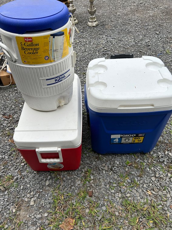 Igloo 60 quart cooler, Igloo 5 gallon beverage cooler, red Igloo cooler
