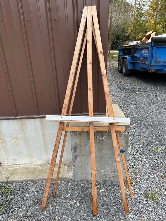2 Folding wooden easels