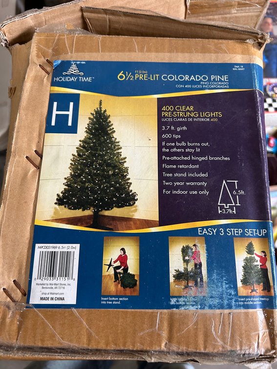 6 1/2' Pre-lit Colorado pine tree