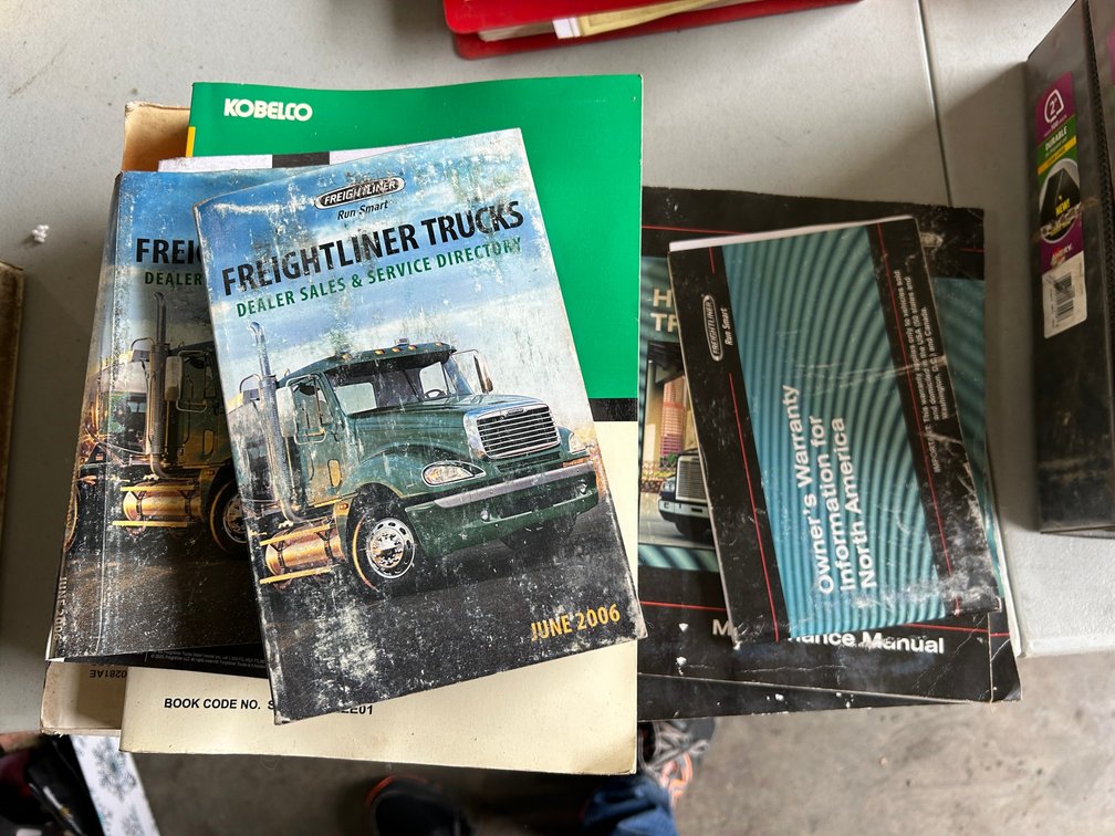 Parts book, operation and maintenance for Doosan excavator