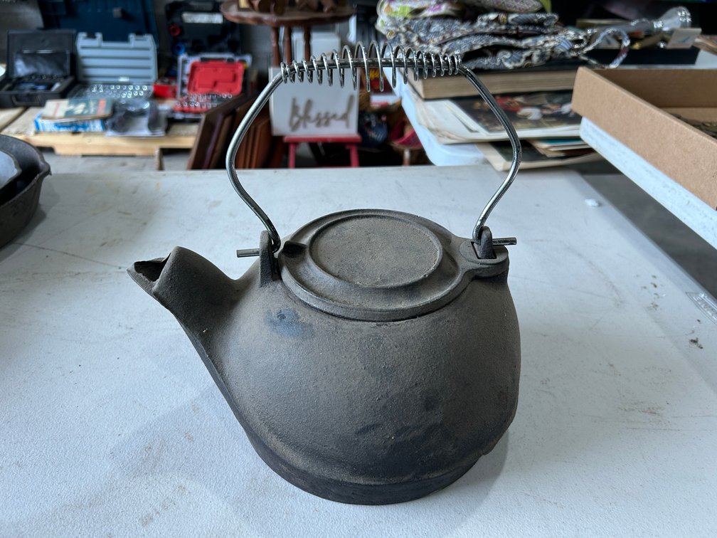 Cast iron kettle