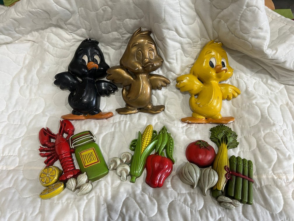 Vintage chalk wall decorations, plastic vintage decorations