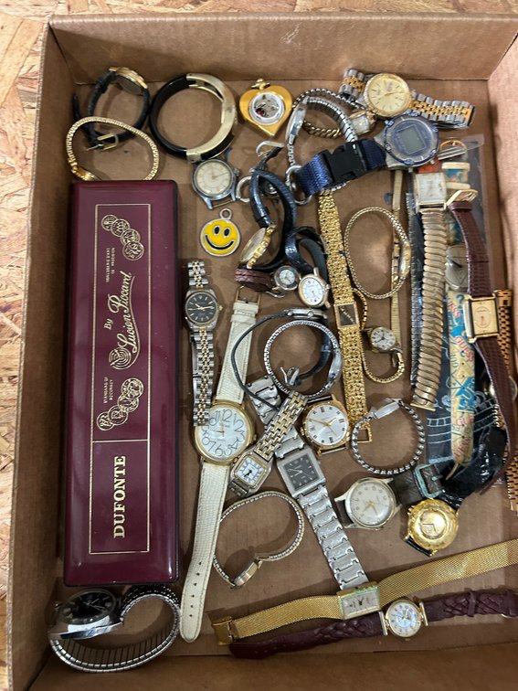 Large collection of men's and ladies watches