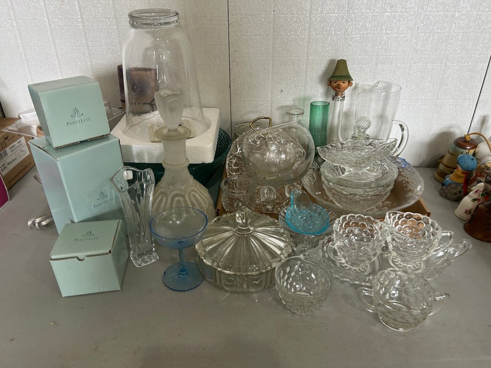 Clear glass including PartyLite items, Longaberger piece