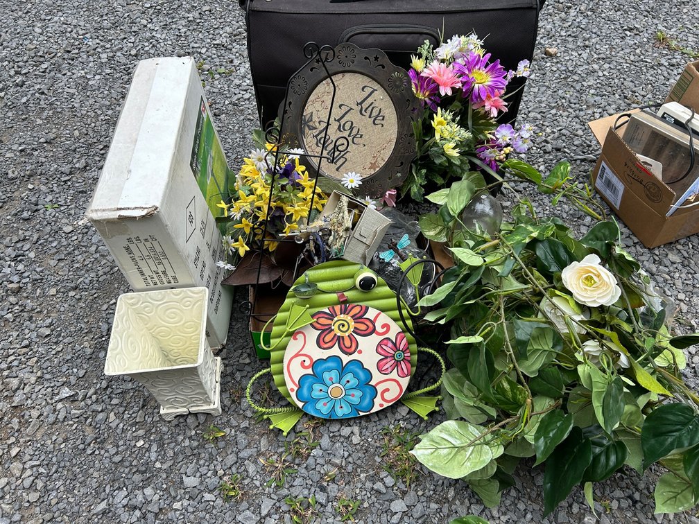 Floral decoractions, wire decorative items, suitcase