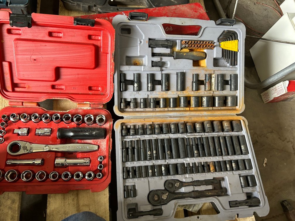 Craftsman and Stanley socket sets