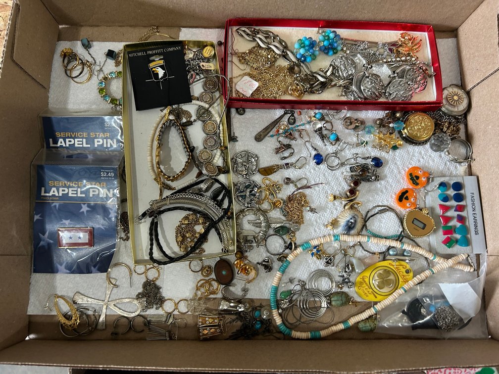 Collection or costume jewelry-necklaces, bracelets, earrings