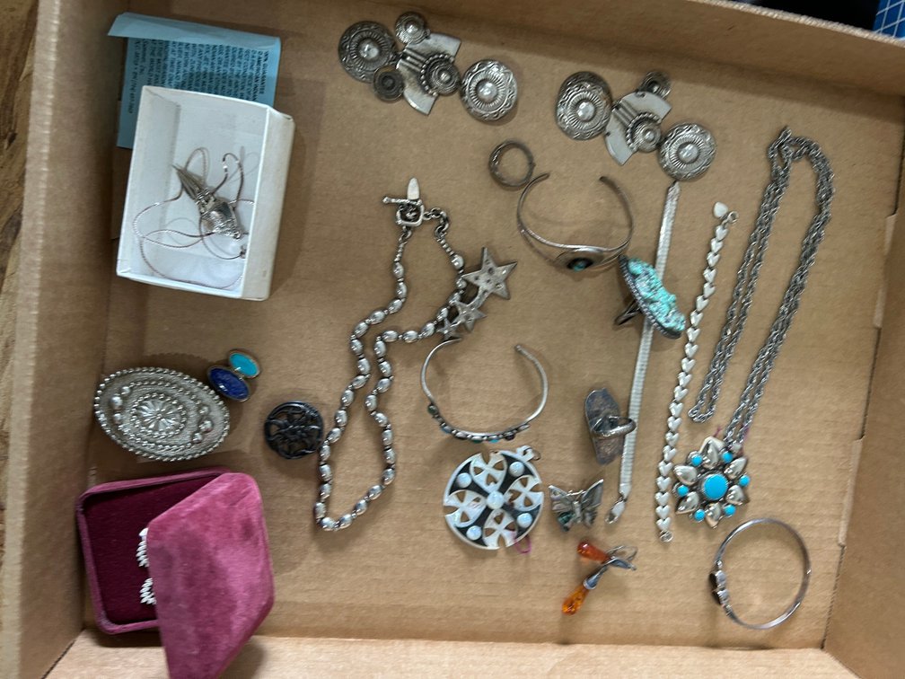 Neckalces, bracelets, earrings