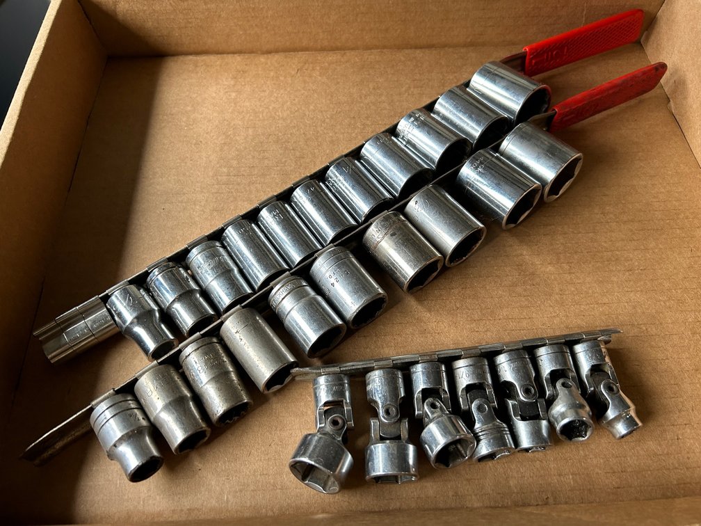 Socket sets, 1 set of Craftsman sockets-1"-7 1/6"