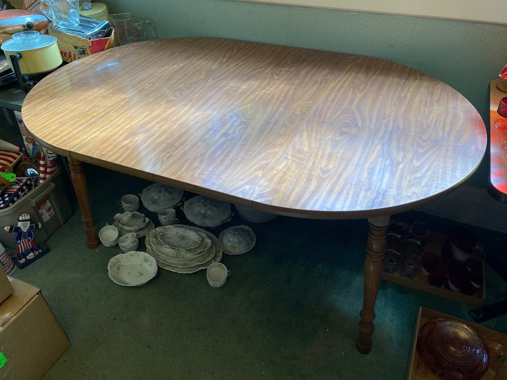 Dining room Table 2-Leaves