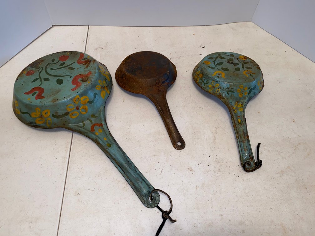 3-Decorative Pans
