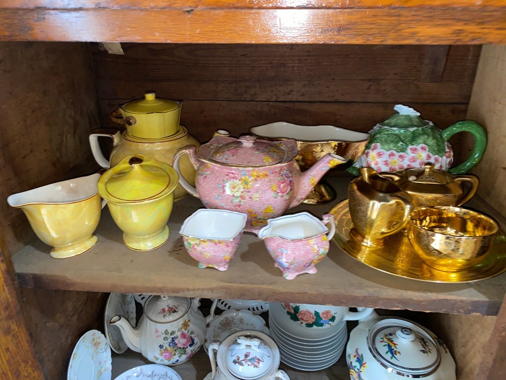 Teapots, Creamers, Sugars