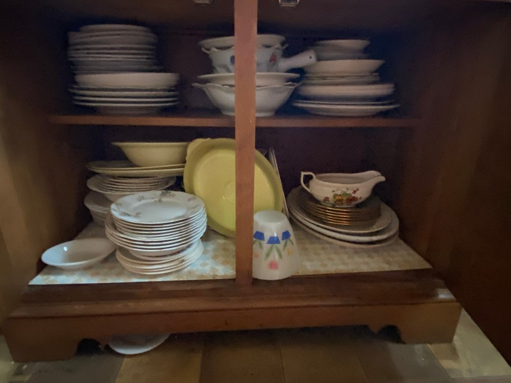 Plates, Saucers, and Baking Dishes