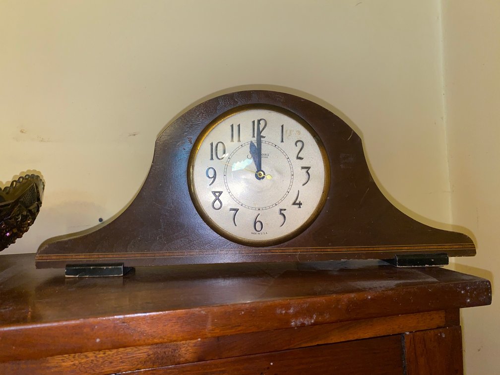 Mantle clock