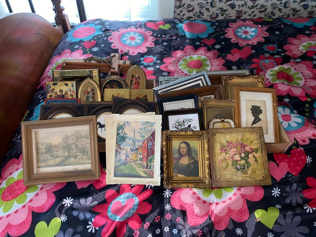 Small Wall Hangings