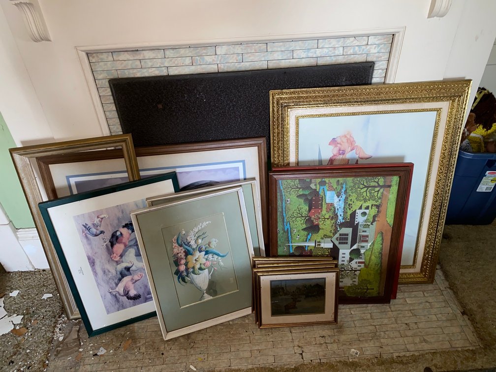 Collection of framed Prints