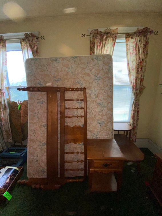 Full Size Bed with 2-Night Stands
