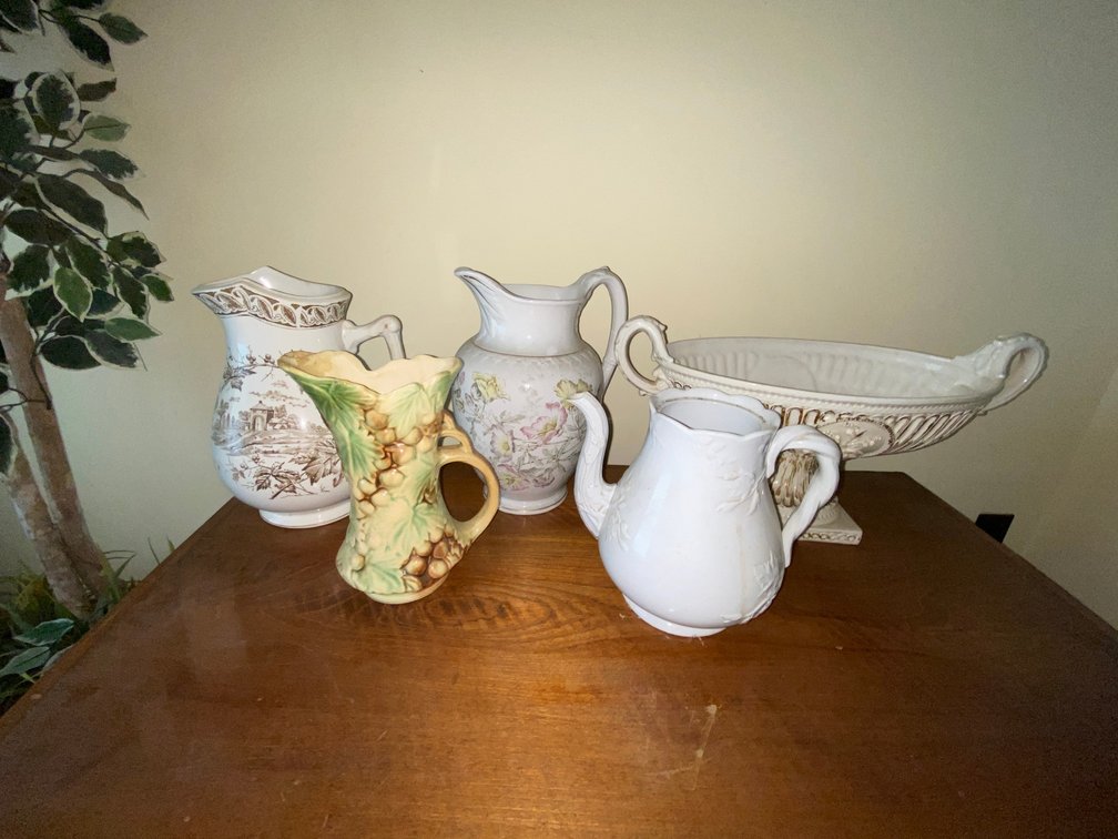 Vases, Pitchers