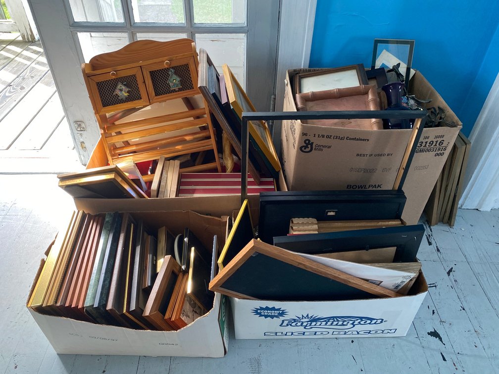 Collection of Frames, Wall Hangings