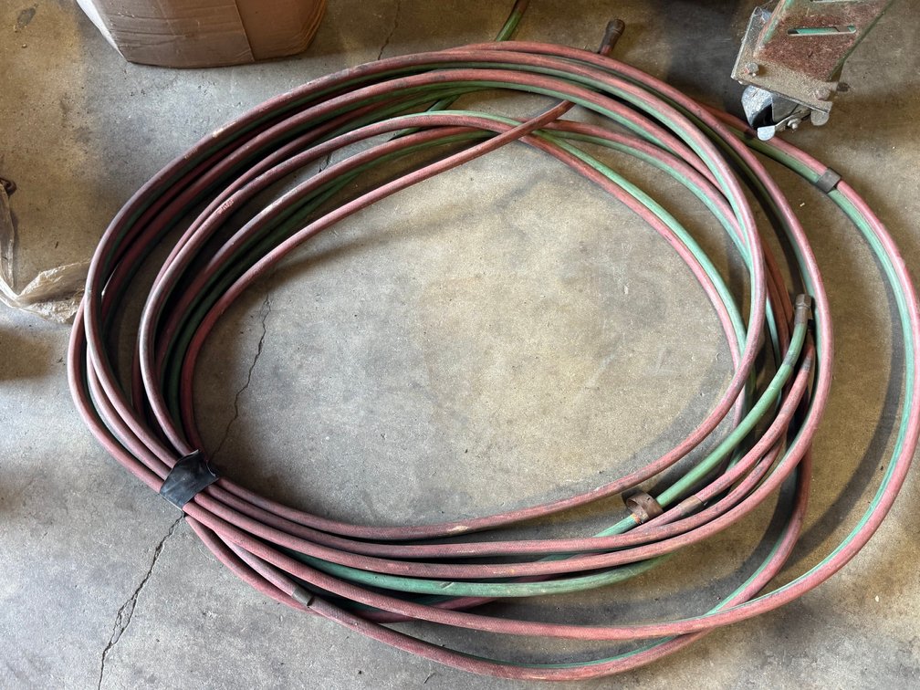 Gauge hoses