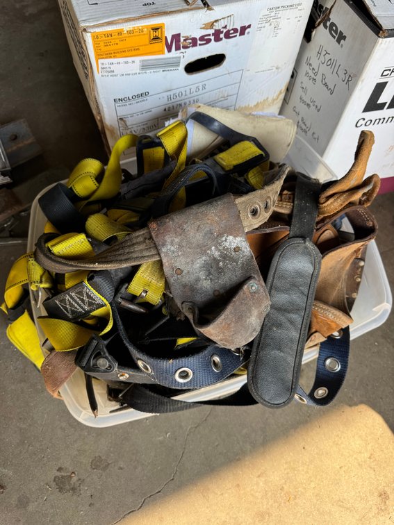Roofing harnesses