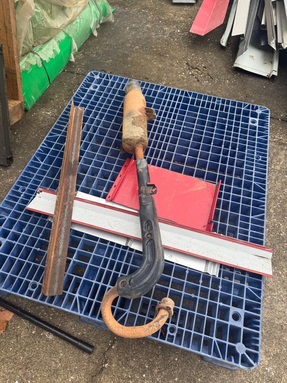 Small engine exhaust assembly