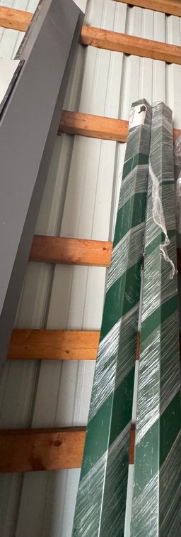 Metal roofing material