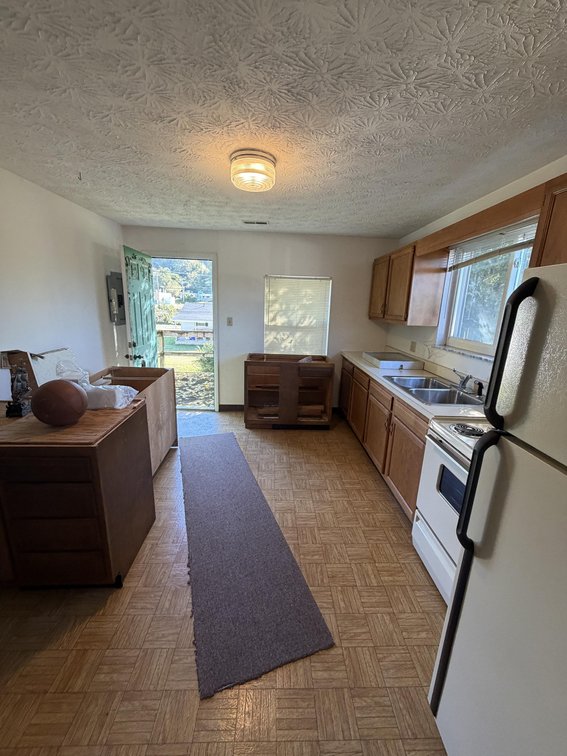 Image for Mixed-Use Property in Nitro
