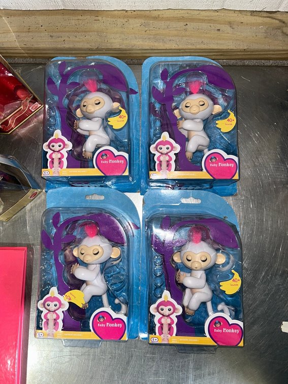 4 Baby monkeys