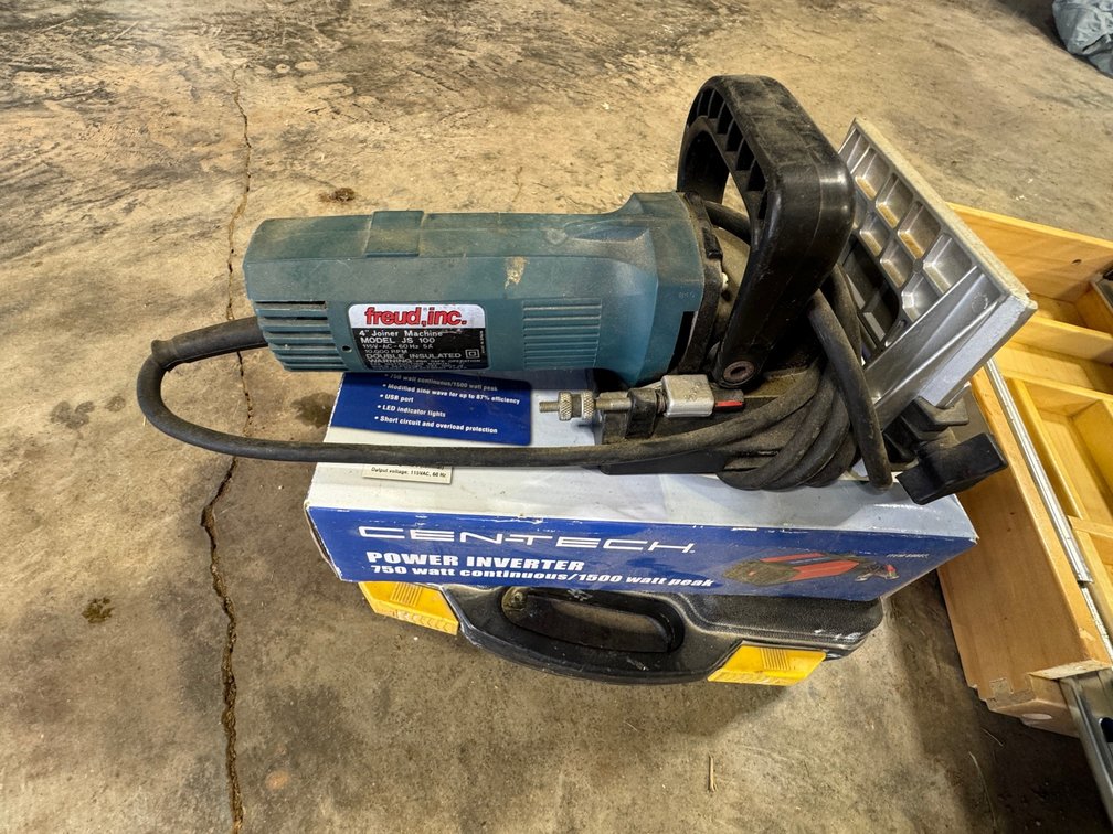 Freud 4" Joiner, Power Inverter, other tool in case