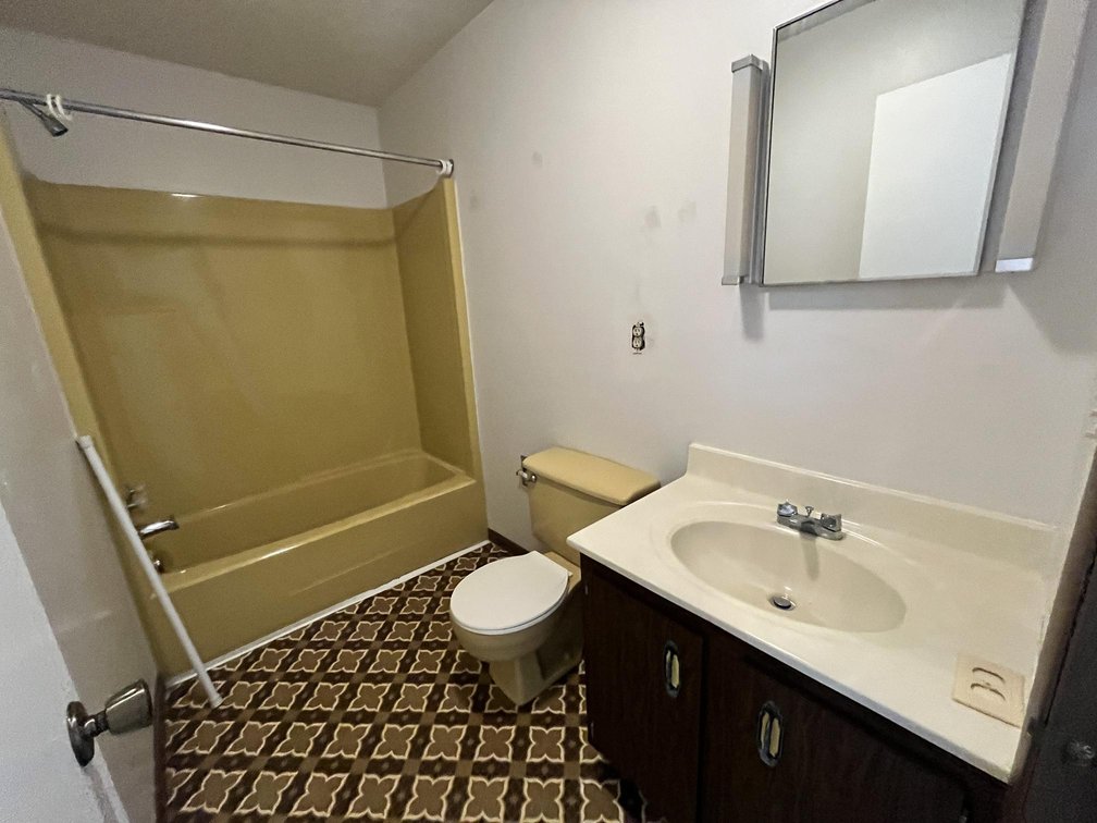 Image for 3 Bedroom Townhome in St. Albans with River Views