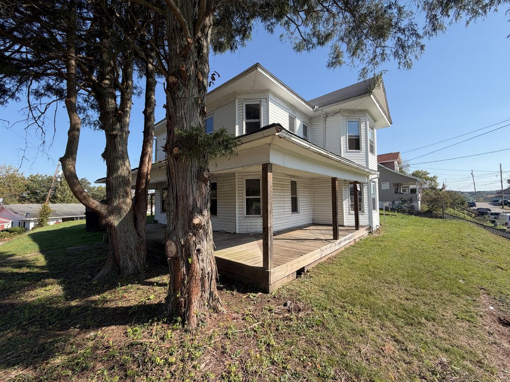 Image for 3 Bedroom with Apartment in Spencer Selling to the Highest Bidder