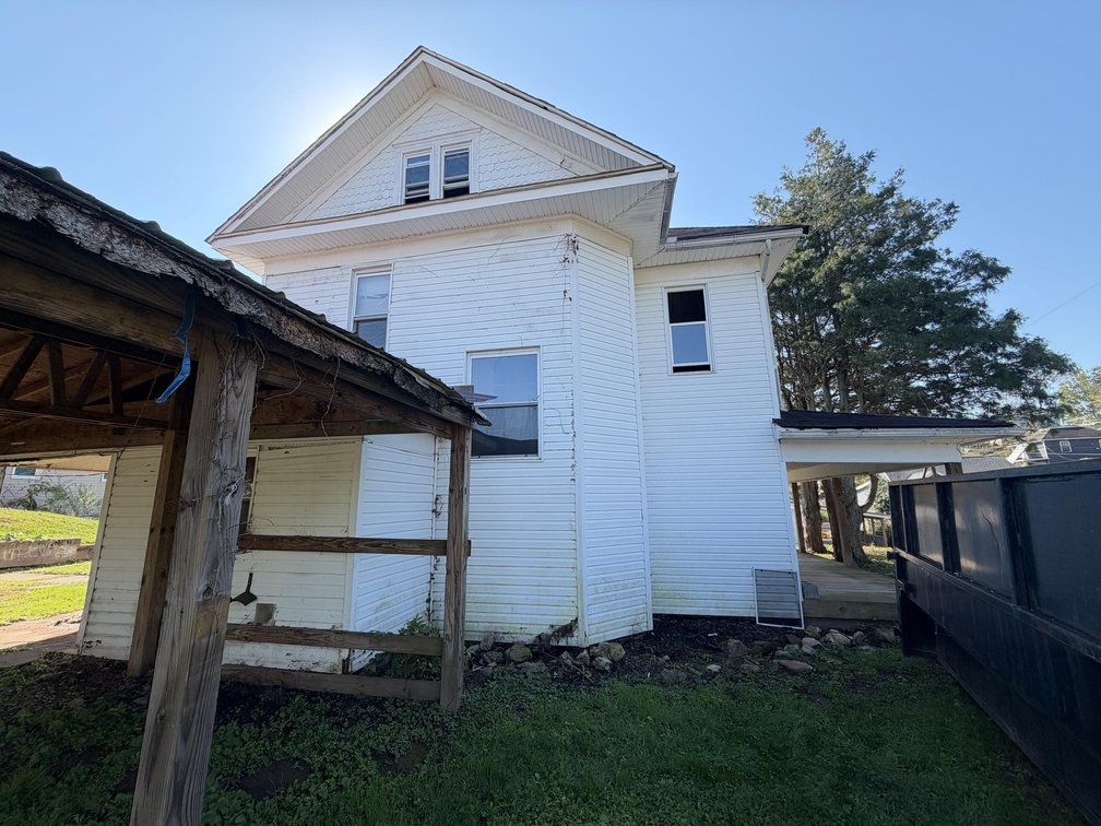 Image for 3 Bedroom with Apartment in Spencer Selling to the Highest Bidder