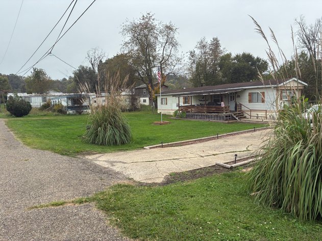 Image for 3 Lots with a Mobile Home in New Haven