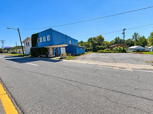 Image for Commercial Building with Apartment on MacCorkle Avenue in South Charleston