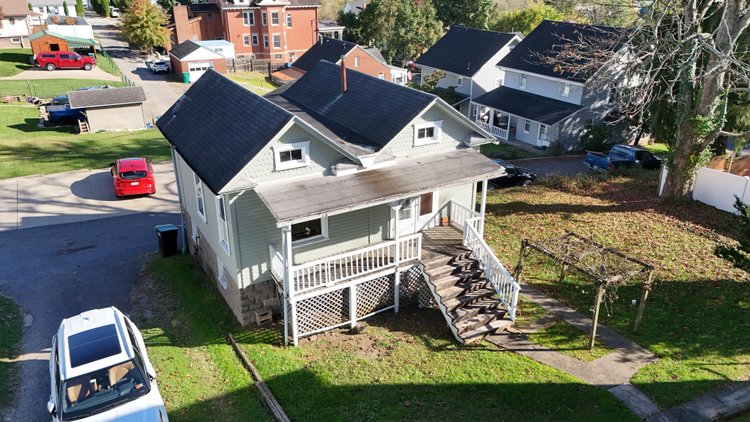 Image for Classic 3 Bedroom with a Detached Carriage House in Clarksburg